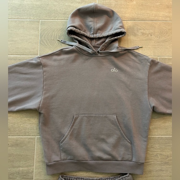 Alo Accolade sweat set - Picture 4 of 9